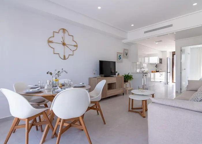 Bahia Homes * 托雷维耶哈